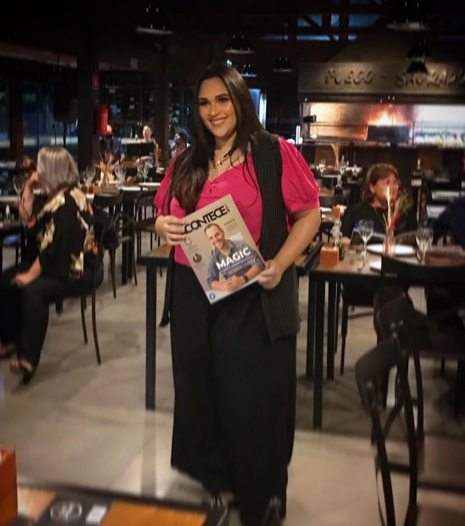 Camilla Compagnoni e seu trabalho como editora chefe da Revista Acontece Mais de Uruguaiana